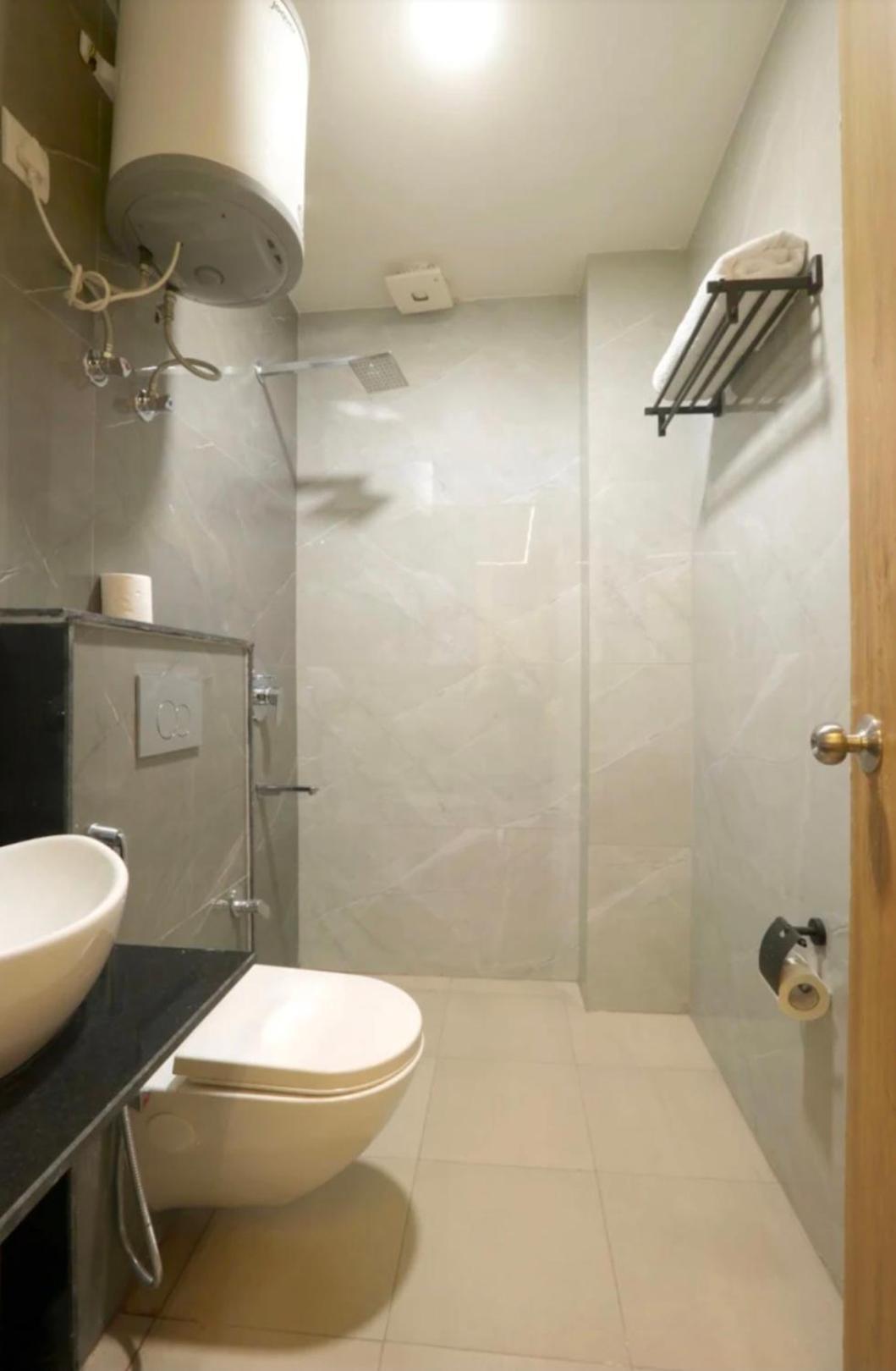 Konark Near Igi Airport Hotel 3*